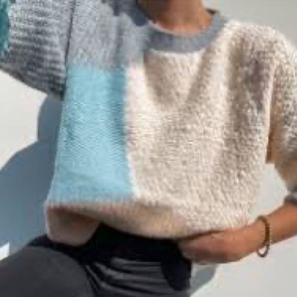 Stitch + Feather Azule Colorblock Sweater Blue S/M Nwt - Picture 1 of 4